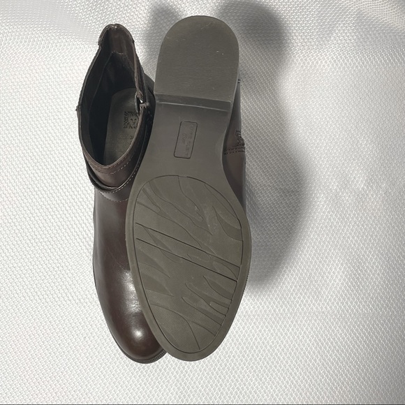 Ann Klein Flex Brown Leather Bootie Size 8 1/2 - Picture 7 of 8